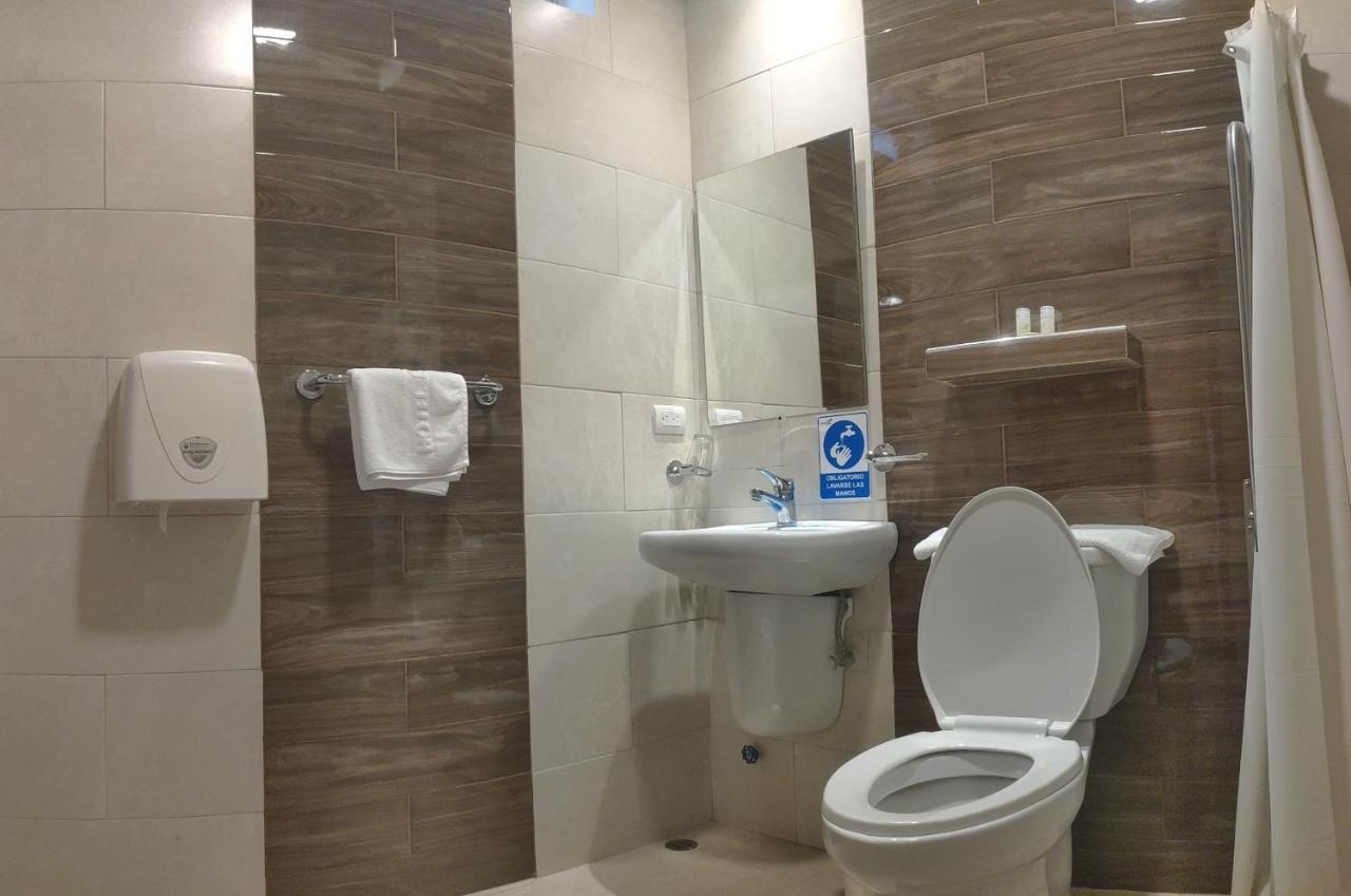 Hotel Cayapas エスメラルダス エクステリア 写真